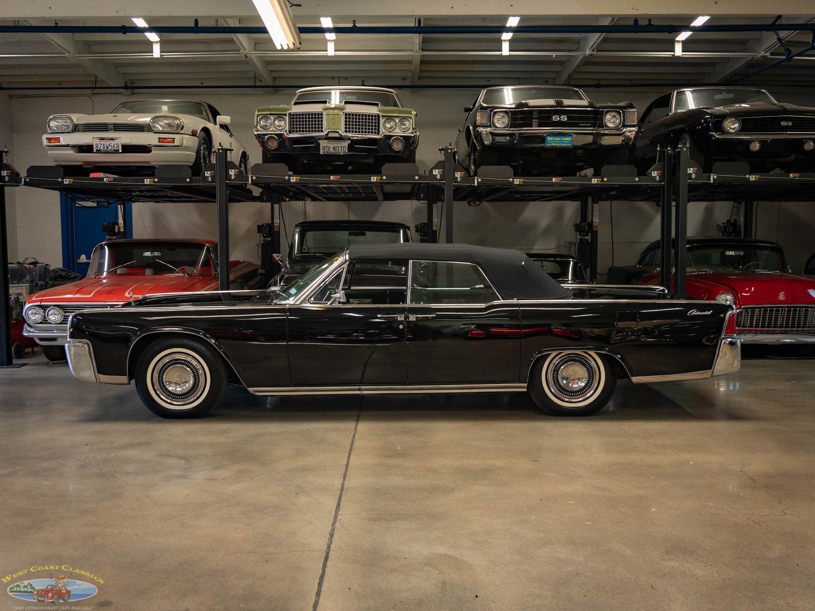 Lincoln-Continental-1964-4-Door-Convertible-6