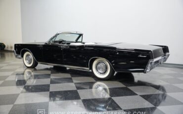 Lincoln-Continental-1966-Black-Black-11