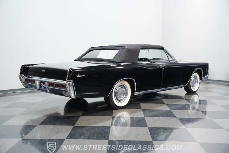 Lincoln-Continental-1966-Black-Black-13