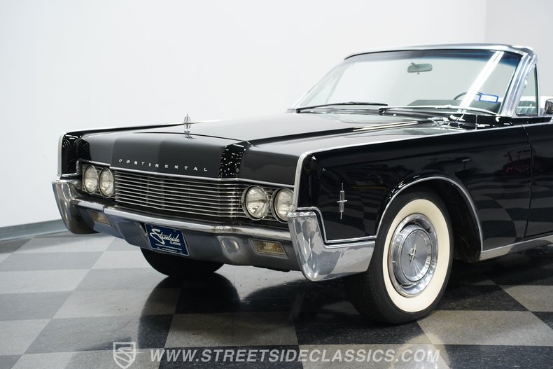 Lincoln-Continental-1966-Black-Black-16