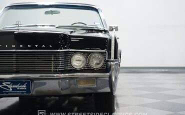 Lincoln-Continental-1966-Black-Black-17