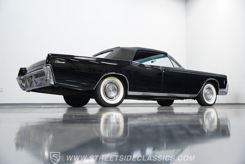 Lincoln-Continental-1966-Black-Black-19