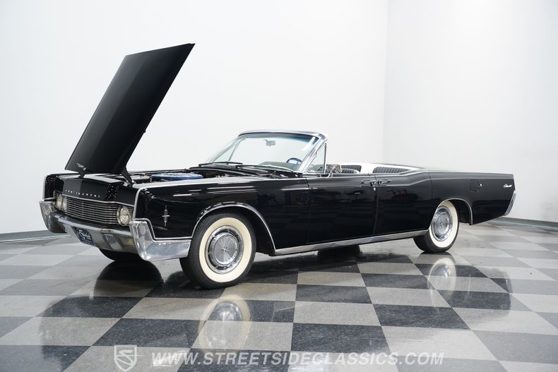 Lincoln-Continental-1966-Black-Black-21