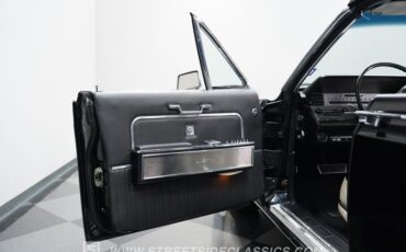 Lincoln-Continental-1966-Black-Black-26