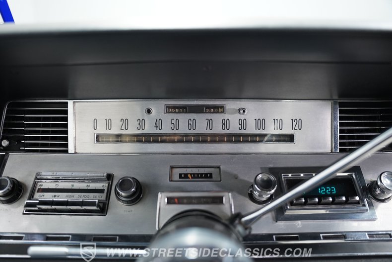 Lincoln-Continental-1966-Black-Black-27