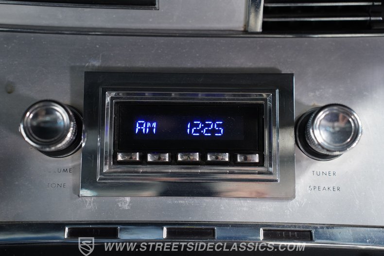 Lincoln-Continental-1966-Black-Black-33