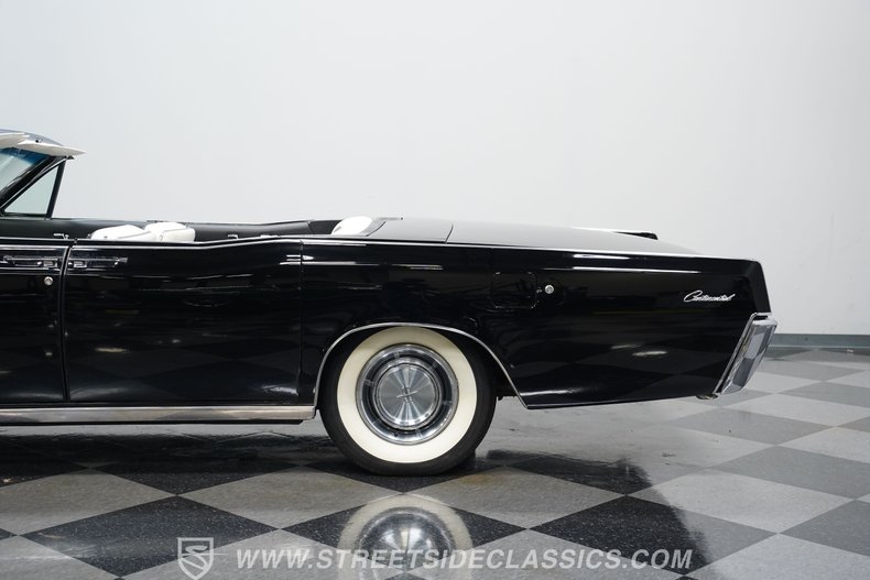 Lincoln-Continental-1966-Black-Black-41