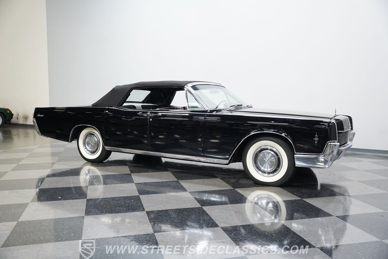 Lincoln-Continental-1966-Black-Black-44