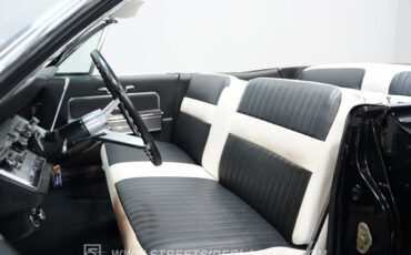 Lincoln-Continental-1966-Black-Black-49