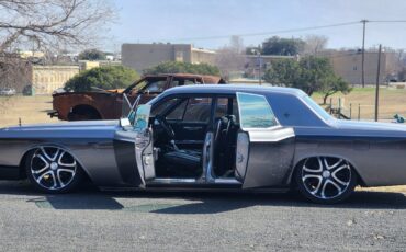 Lincoln-Continental-1967-Sedan-1