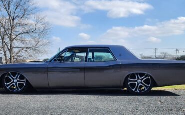 Lincoln-Continental-1967-Sedan-3