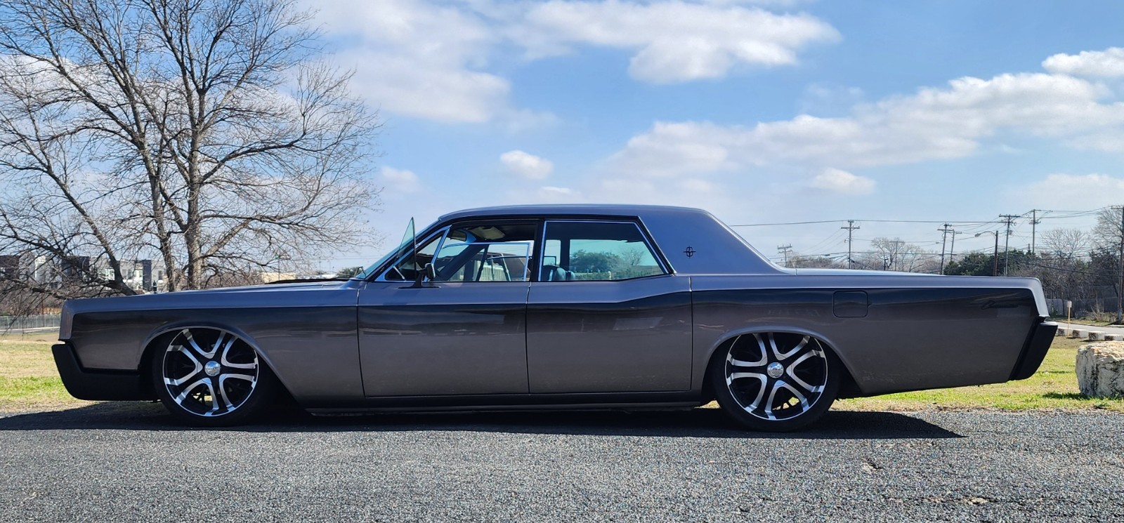 Lincoln-Continental-1967-Sedan-3