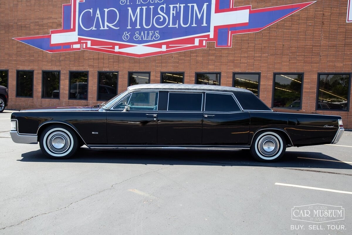 Lincoln-Continental-1969-Limousine-1