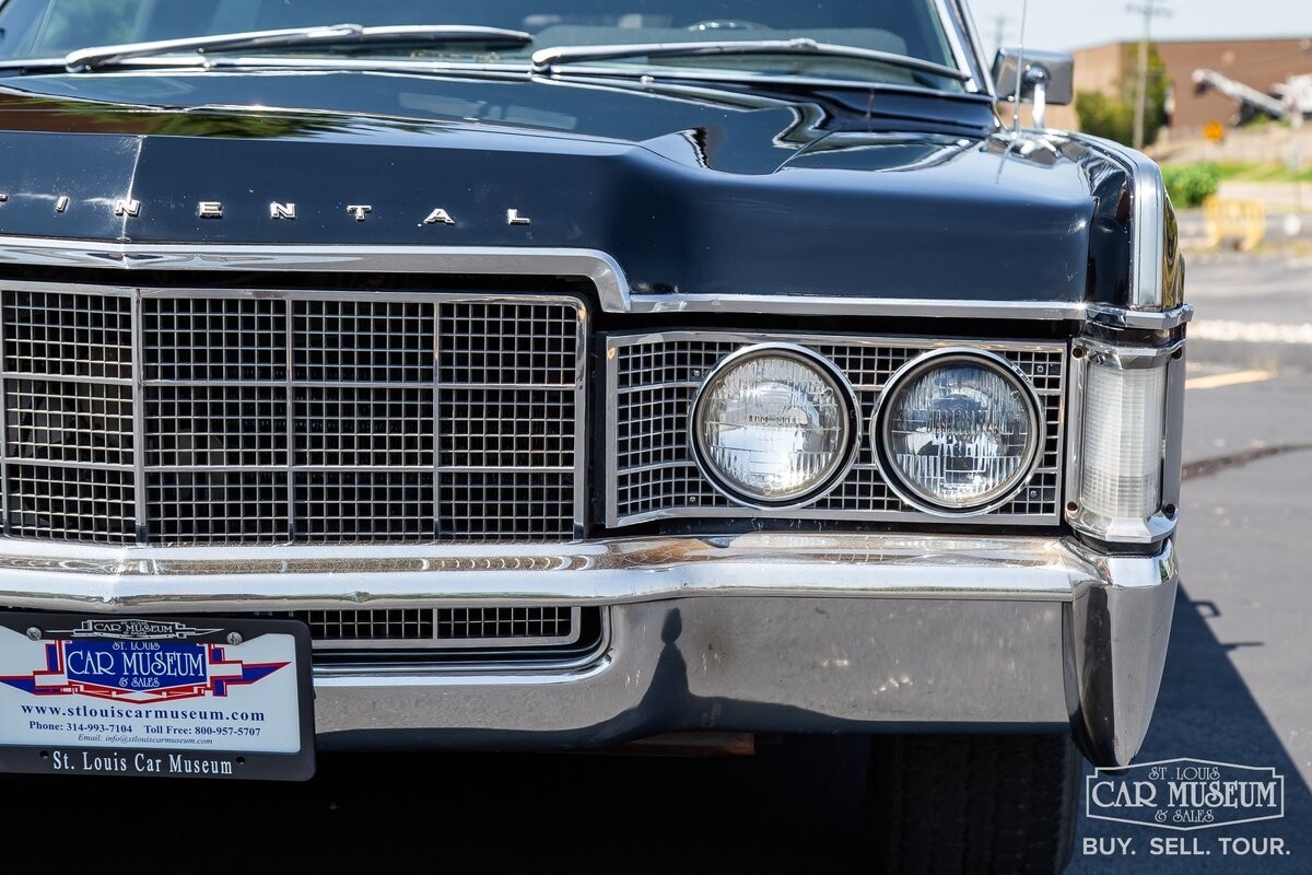 Lincoln-Continental-1969-Limousine-21