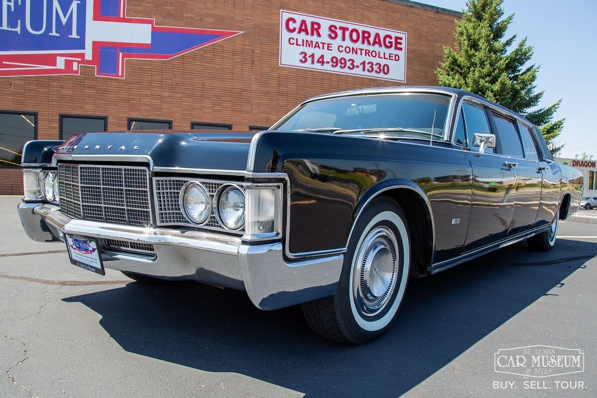 Lincoln-Continental-1969-Limousine-23