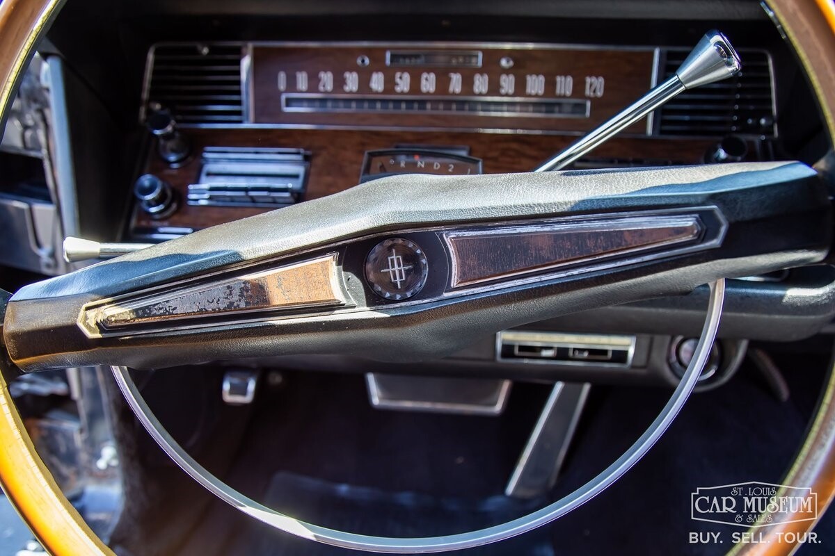 Lincoln-Continental-1969-Limousine-29