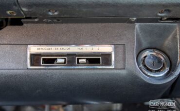 Lincoln-Continental-1969-Limousine-34