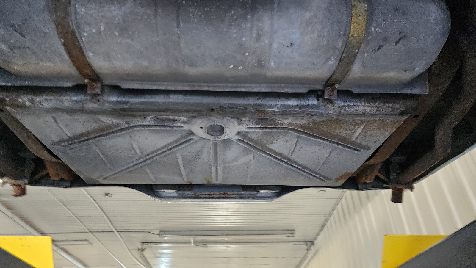 Lincoln-Continental-1971-2-Dr-Hardtop-36