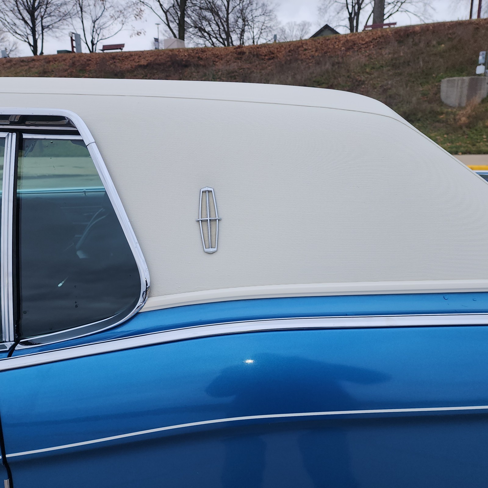 Lincoln-Continental-1971-2-Dr-Hardtop-6