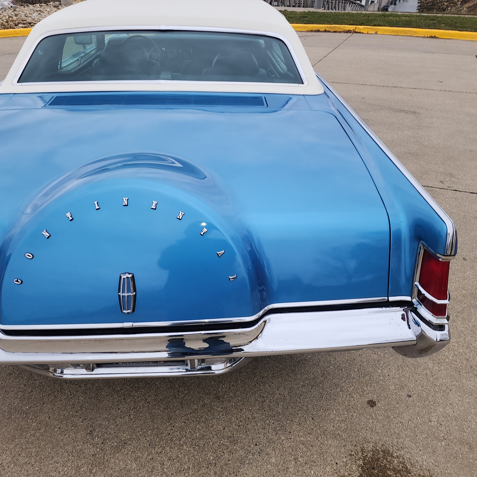 Lincoln-Continental-1971-2-Dr-Hardtop-7