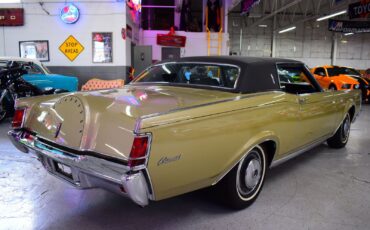 Lincoln-Continental-1971-Coupe-10