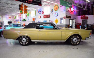 Lincoln-Continental-1971-Coupe-3