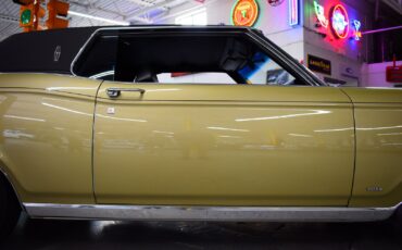 Lincoln-Continental-1971-Coupe-8