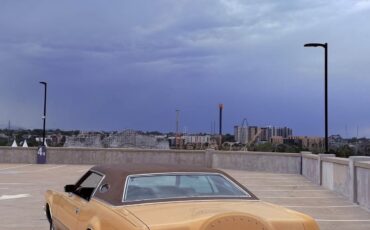 Lincoln-Continental-1972-Coupe-1