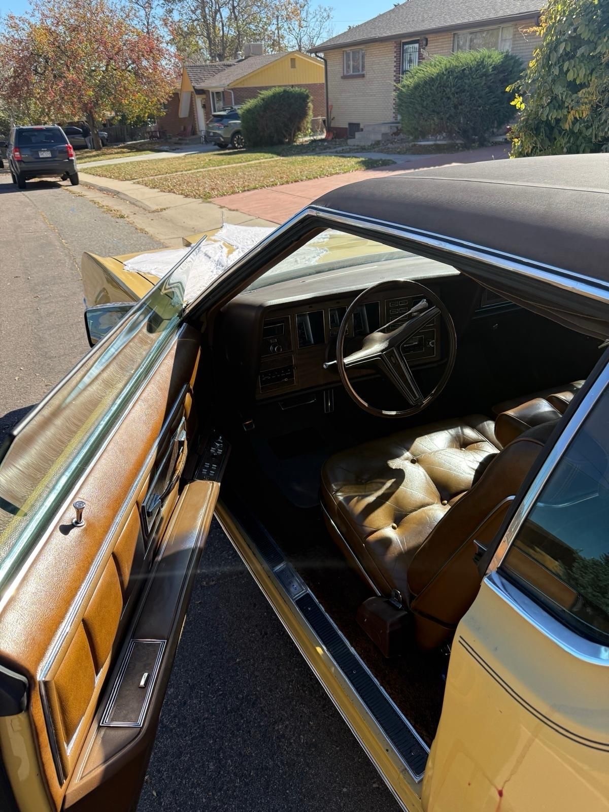 Lincoln-Continental-1972-Coupe-4