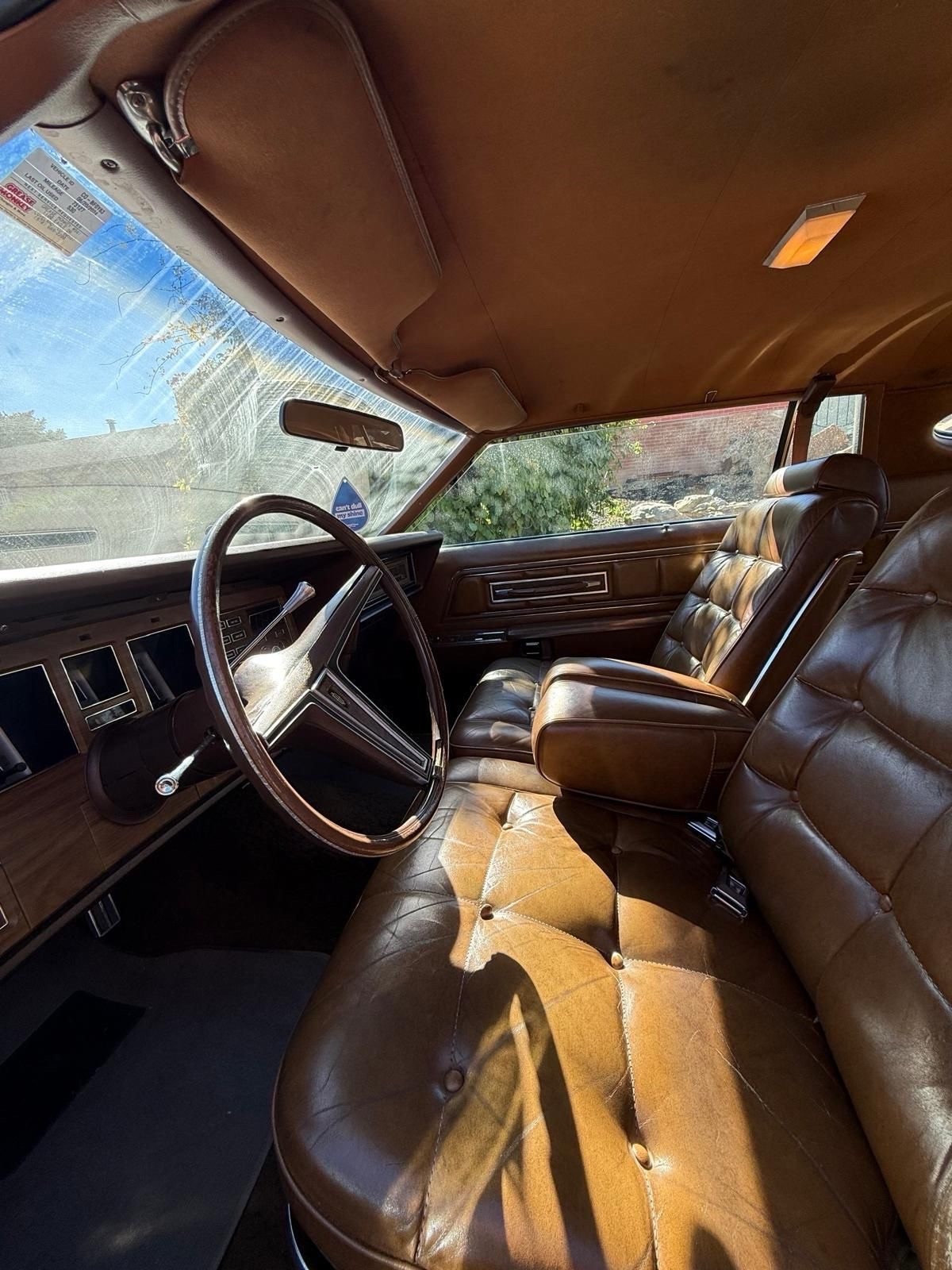 Lincoln-Continental-1972-Coupe-8