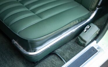 Lincoln-Continental-1973-4-Door-Sedan-26