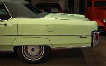 Lincoln-Continental-1973-4-Door-Sedan-3