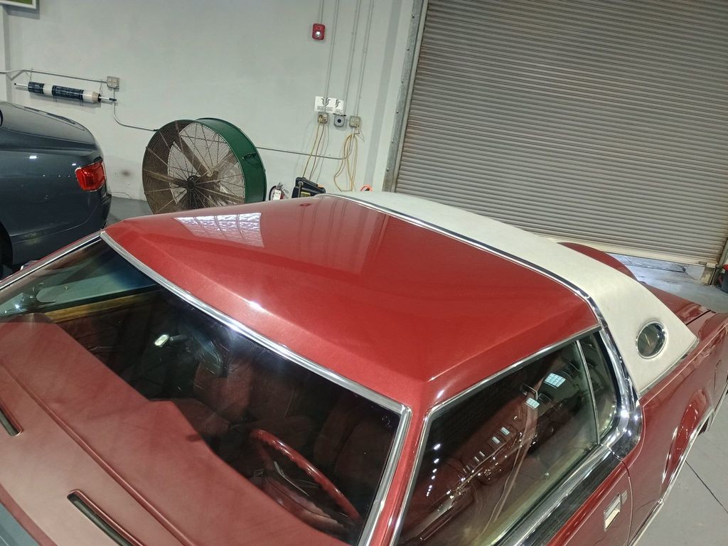 Lincoln-Continental-1976-Coupe-10