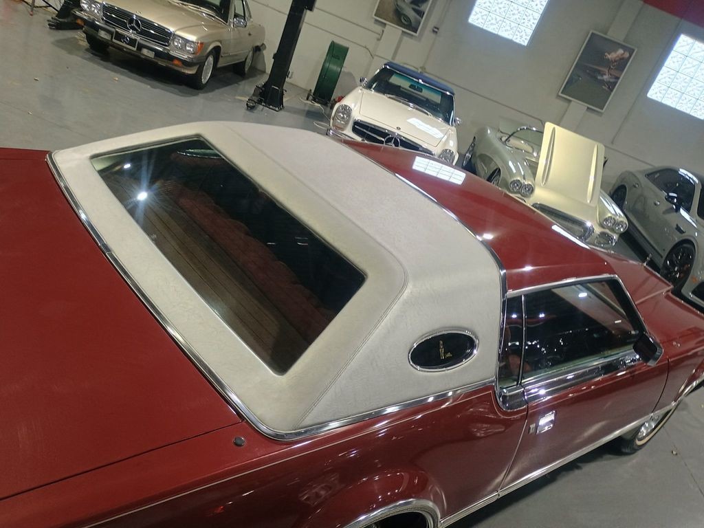 Lincoln-Continental-1976-Coupe-11