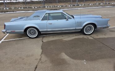 Lincoln-Continental-1978-sedan-1