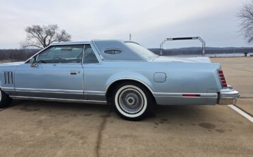 Lincoln-Continental-1978-sedan-10