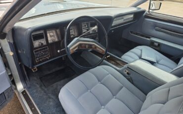 Lincoln-Continental-1978-sedan-21