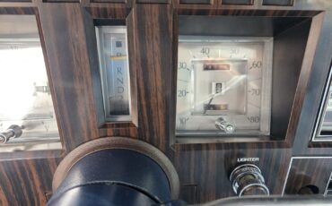 Lincoln-Continental-1978-sedan-25