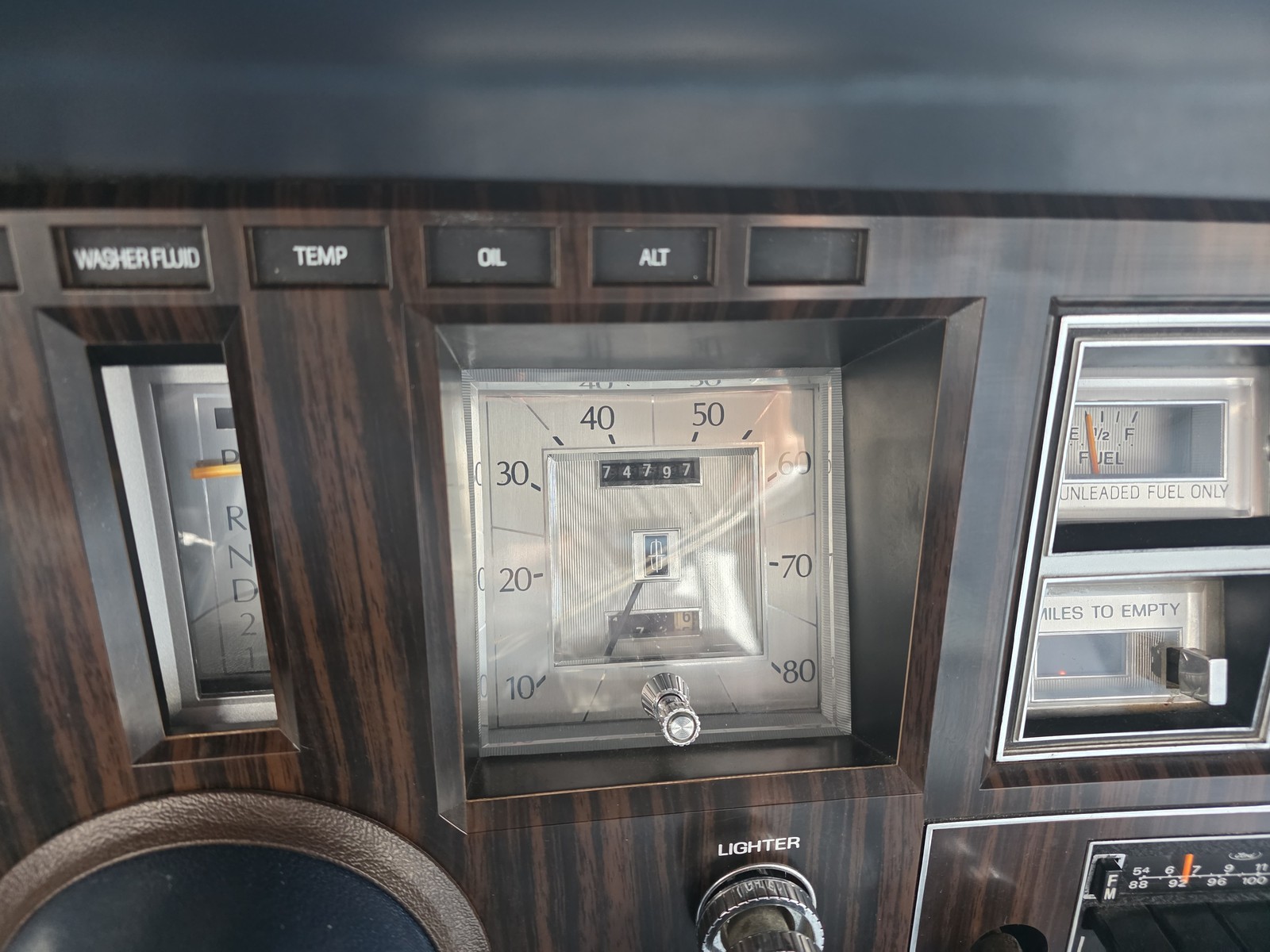 Lincoln-Continental-1978-sedan-26