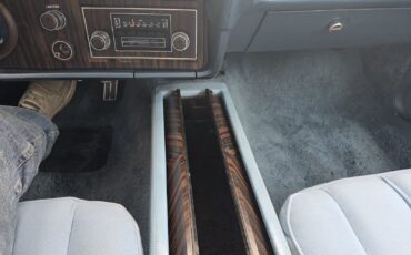 Lincoln-Continental-1978-sedan-29