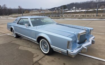 Lincoln-Continental-1978-sedan-3
