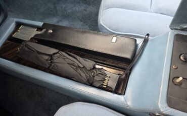 Lincoln-Continental-1978-sedan-30