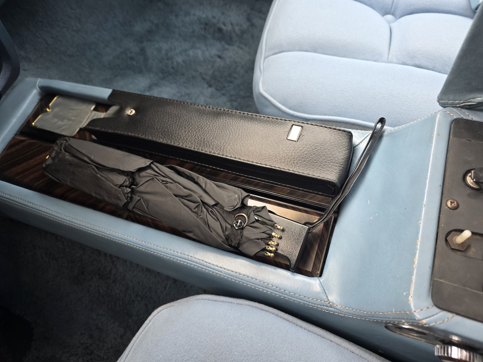 Lincoln-Continental-1978-sedan-30