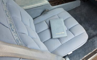 Lincoln-Continental-1978-sedan-37