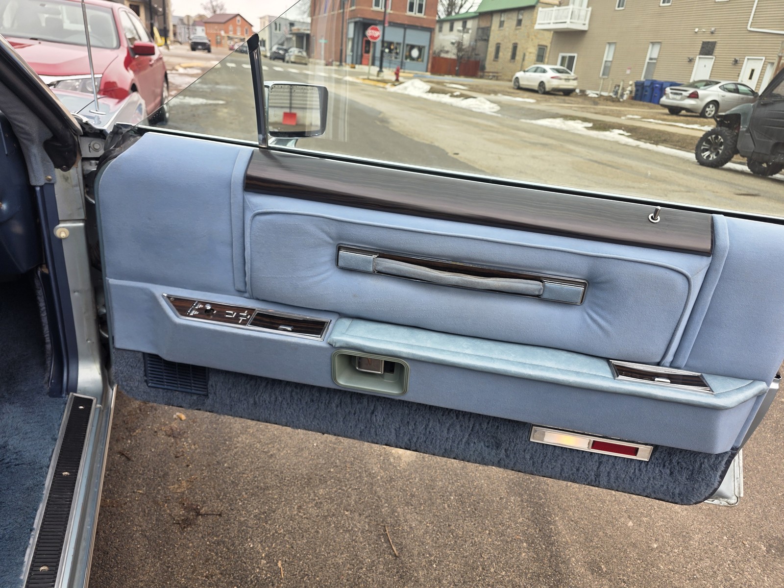 Lincoln-Continental-1978-sedan-39
