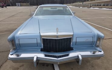 Lincoln-Continental-1978-sedan-5