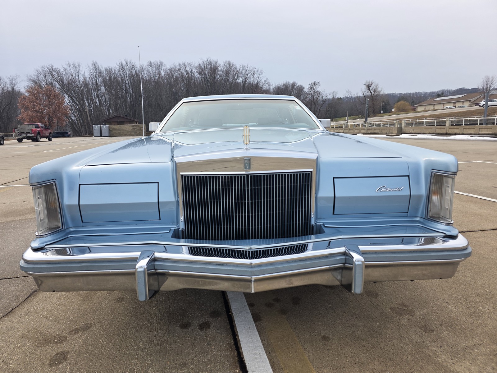 Lincoln-Continental-1978-sedan-6