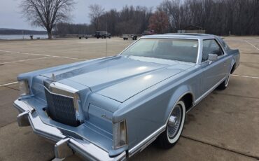 Lincoln-Continental-1978-sedan-7