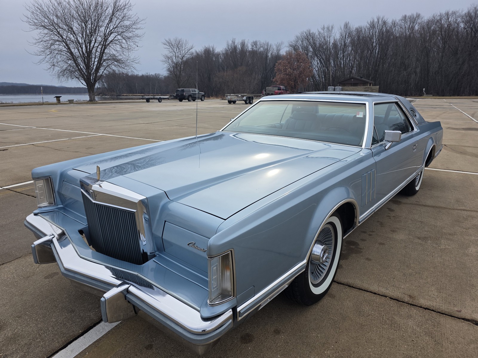 Lincoln-Continental-1978-sedan-7
