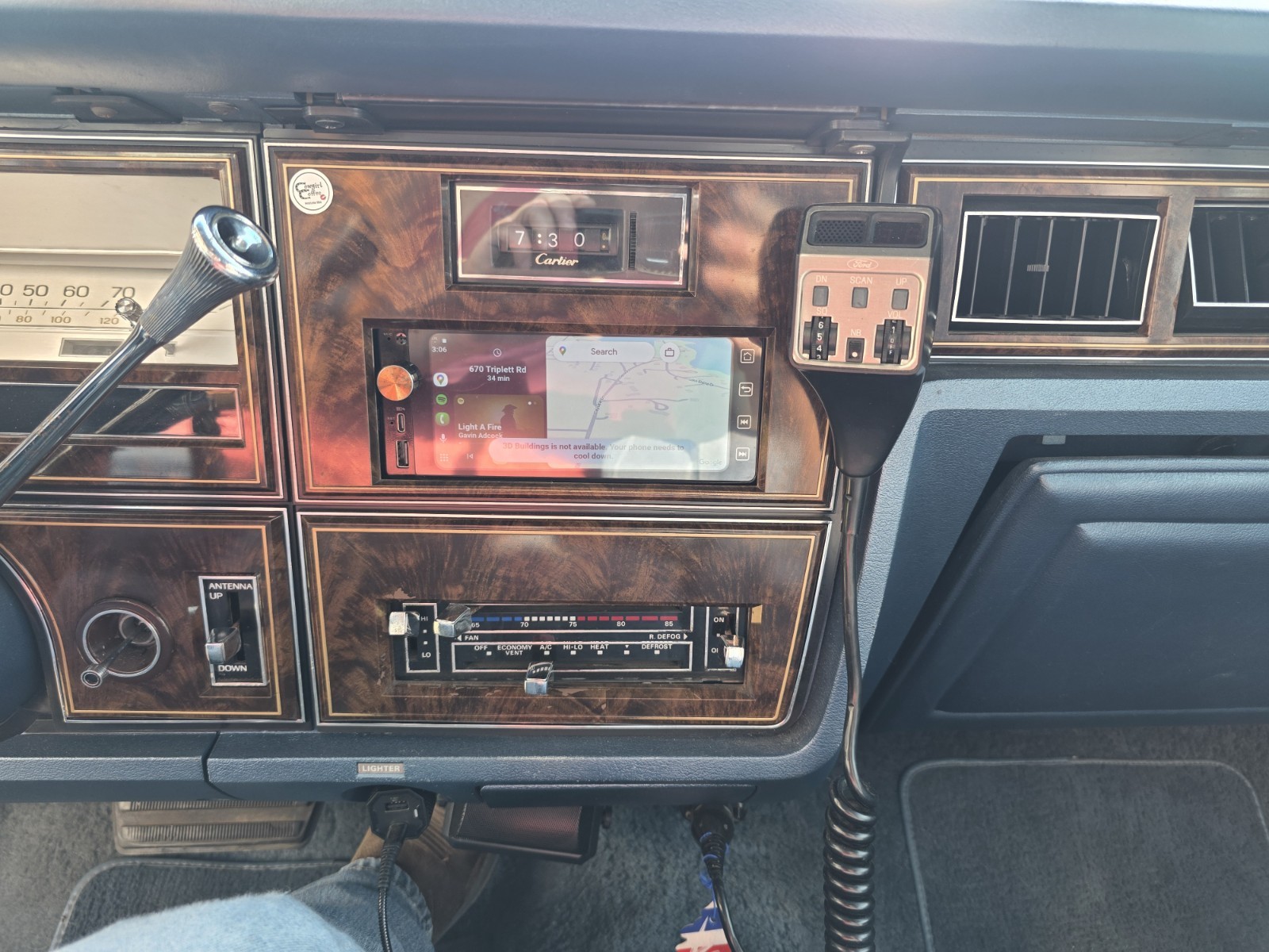 Lincoln-Continental-1979-Sedan-10